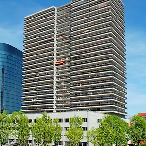 - - - - - Au Sixieme Ciel - - - - - Apartment